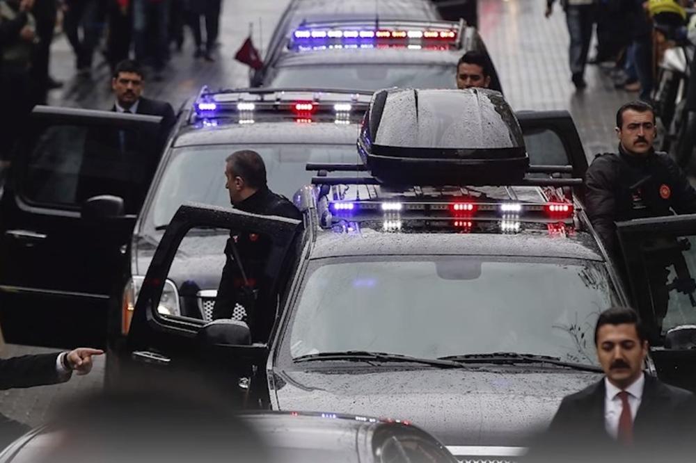 (KURIR TV) 50 TELOHRANITELJA I 3.000 SRPSKIH POLICAJACA ČUVA ERDOGANA! Vanredne mere bezbednosti zbog posete predsednika Turske