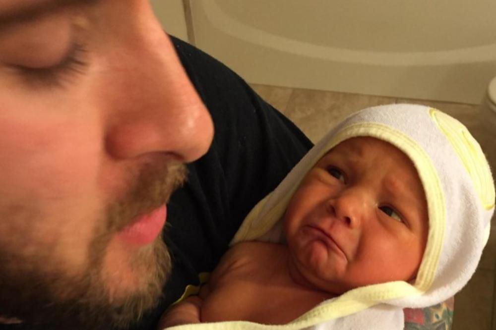 NIJE NI SVESTAN KOLIKO JE IMAO SREĆE: Otac je objavio fotku bebe na Instagram i to joj je spasilo život!