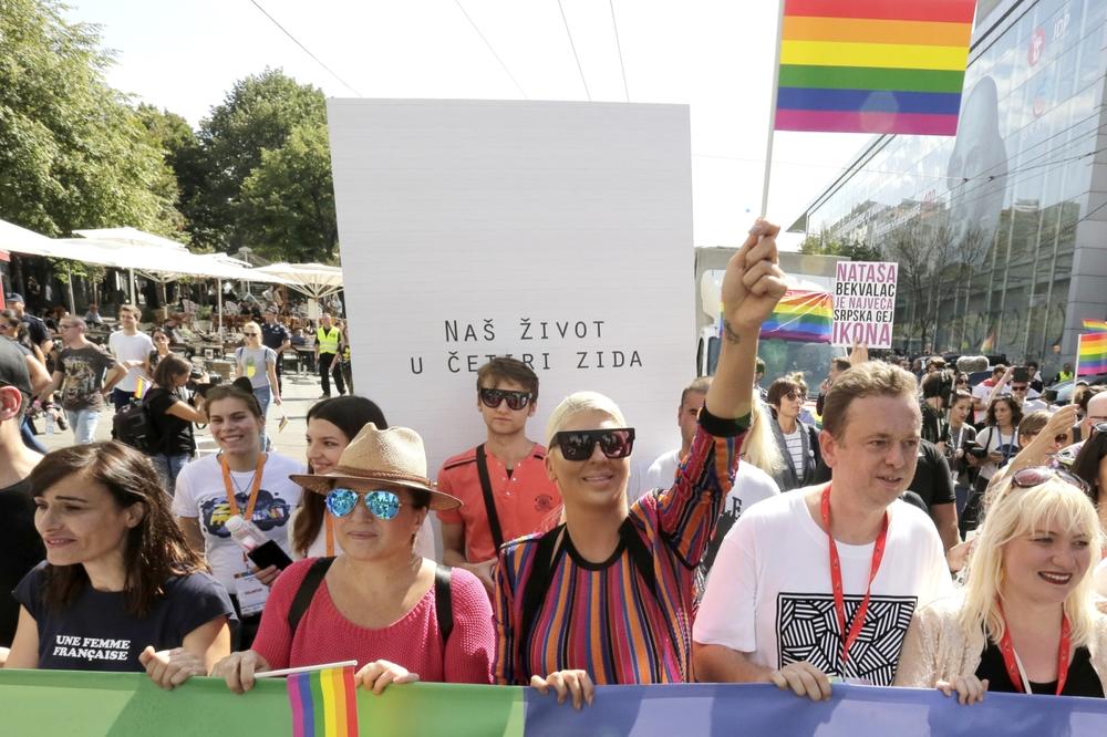 (VIDEO) NAŠ ŽIVOT U ČETIRI ZIDA: LGBT osobe imaju prava slobodno da uživaju!
