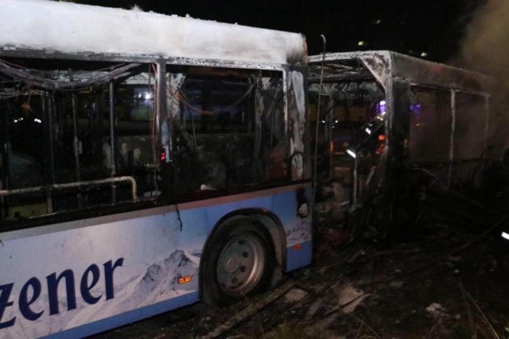 (FOTO) DRAMA U SARAJEVU: Požar u garaži javnog prevoza, dva autobusa potpuno izgorela!