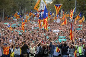 KATALONIJA NA NOGAMA: Pola miliona ljudi protestuje protiv državnog udara Španije!