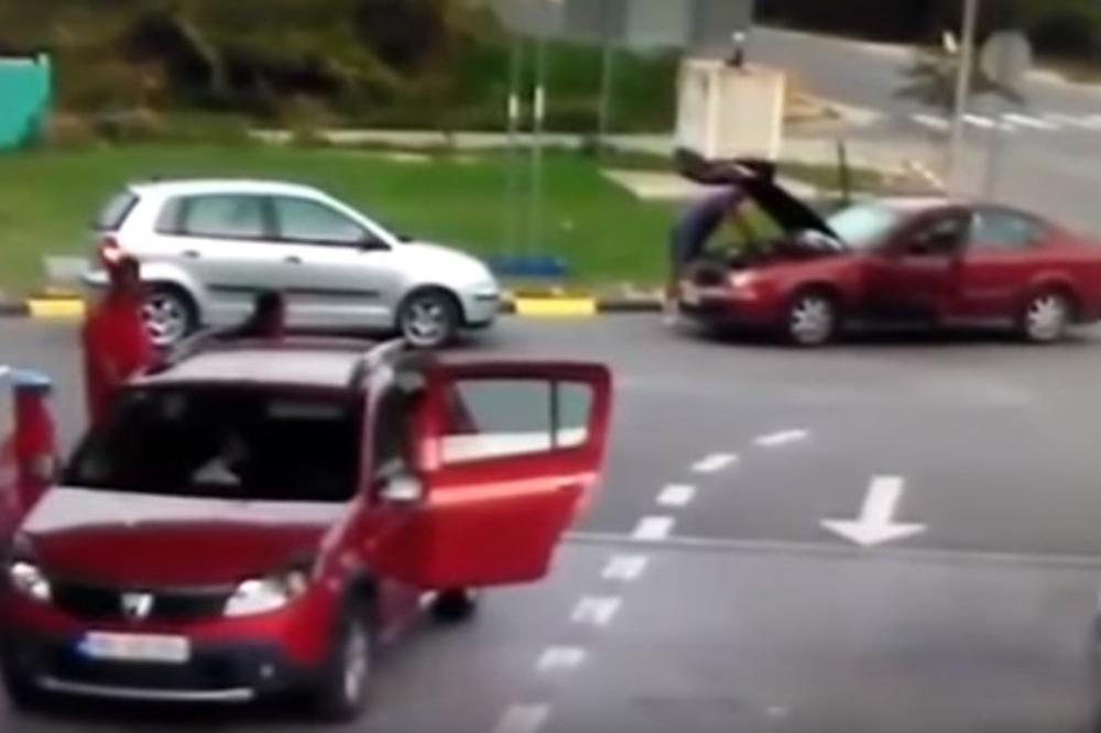 (VIDEO) UMALO KATASTROFA: Crnogorac se zapalio dok je popravljao automobil
