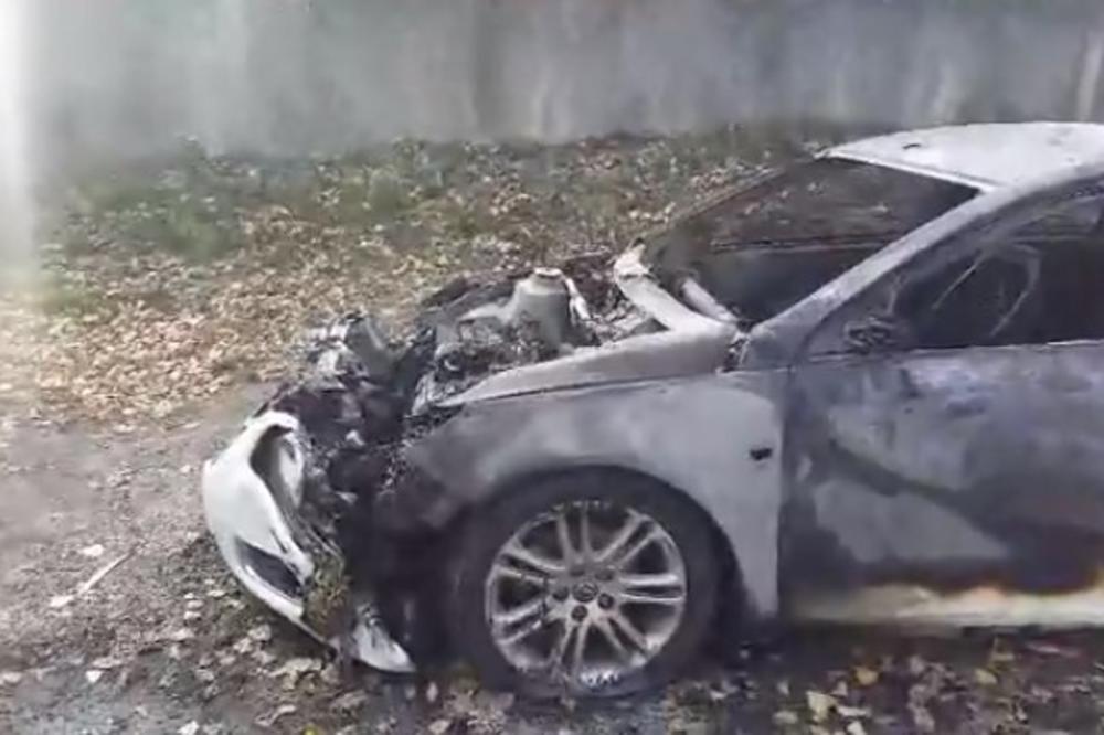 (VIDEO) INCIDENT U ZAGREBU: Ispred bolnice izgoreli automobili dva lekara