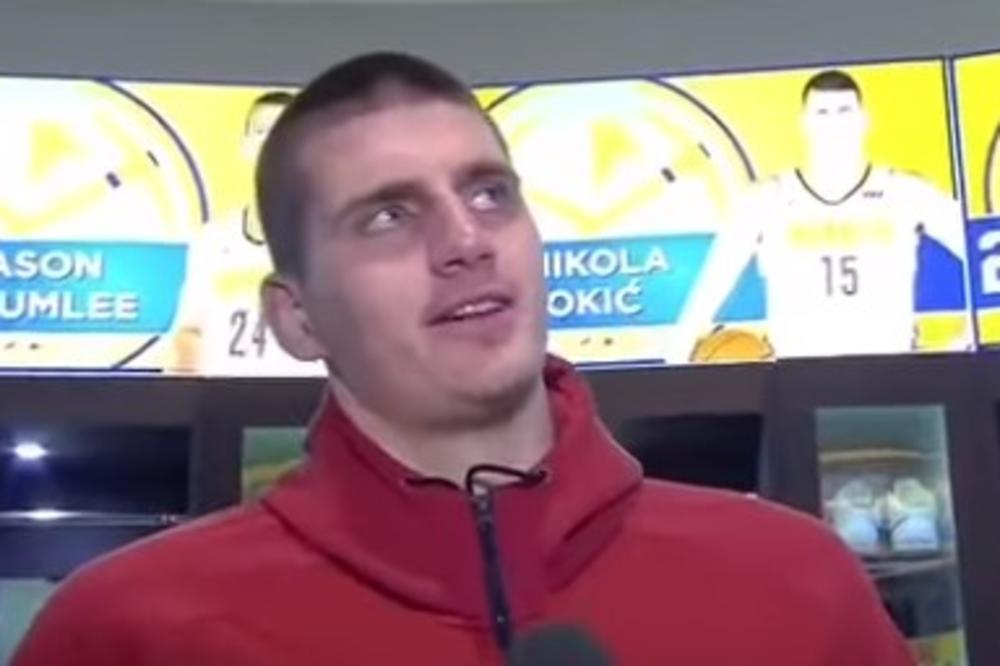 (VIDEO) NOVI ŠOU DŽOKERA! Da li možemo da pričamo o one dve blokade: Nonšalantni Jokić nasmejao do suza sve prisutne odgovorom!