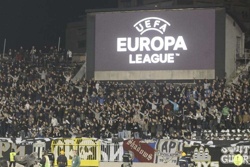 (VIDEO) CRNO-BELI STREPE OD GROBARA: Partizan uputio apel navijačima da ne skandiraju ime Ratka Mladića!