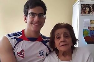 (VIDEO) DO SMRTI BIO UZ NJU: Argentinac (25) oženio pratetku (91) i sad traži njenu penziju