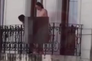 (VIDEO 18+) BEZ IMALO BLAMA: Par u Argentini imao seks na balkonu u sred bela dana, naočigled prolaznika