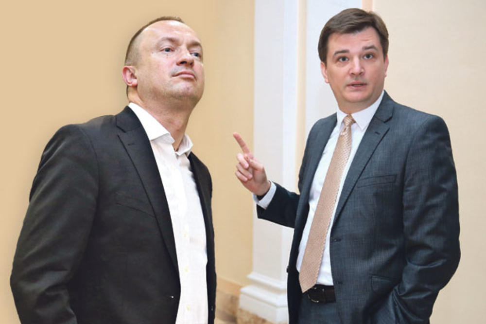 NAPREDNJAK U ŽESTOKOM KLINČU SA DEMOKRATOM: Jovanov: Odvratan si i izdepiliran! Pajtić: A dolazio si mi u kabinet!