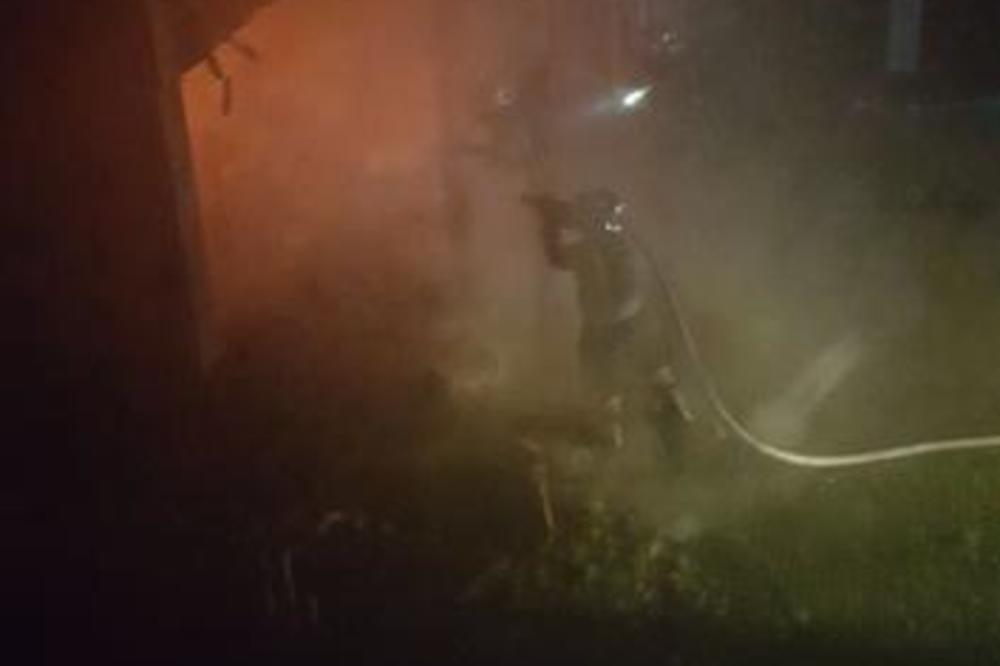 (VIDEO) STRAVIČAN POŽAR NOĆAS U ZAGREBU: Dva auta izgorela, ljude vatra isterala iz kreveta