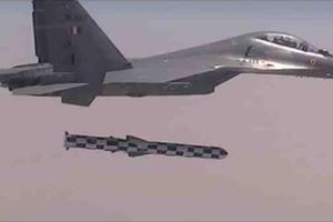 (VIDEO) ISPALJENA NAJBRŽA RAKETA NA SVETU: Supersonični projektil nije ni ruski ni američki!