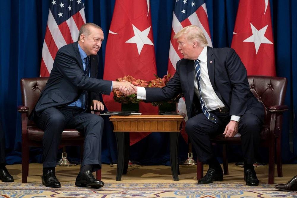 VREME JE ZA MIR: Tramp i Erdogan razgovarali o rešavanju krize u Siriji