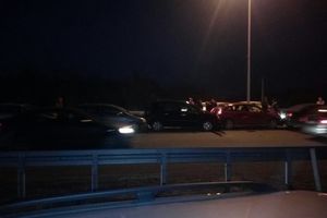 SAOBRAĆAJKA NA AUTOPUTU OD BEOGRADA KA ZAGREBU: Lančani sudar izazvao ogromne gužve