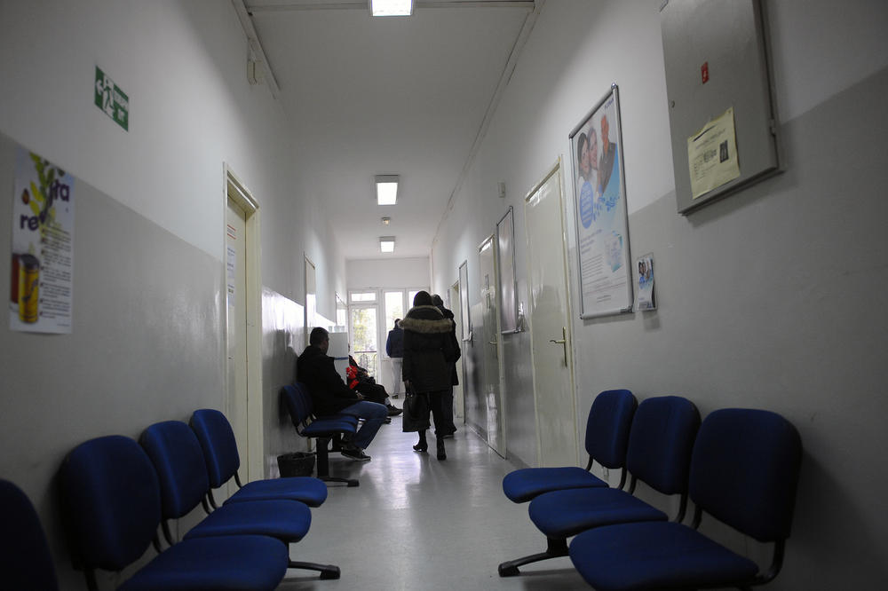 DO SADA ZARAŽENO 500 OSOBA U SRBIJI: Od malih boginja obolelo 13 zdravstvenih radnika   KCS