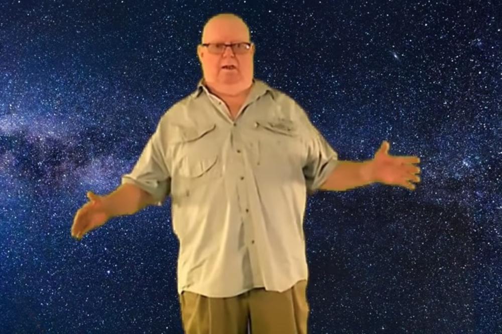 (VIDEO) BIO SAM PILOT LETEĆEG TANJIRA! Bivši radnik Oblasti 51 tvrdi kako je leteo svemirskim brodom i putovao kroz vreme!