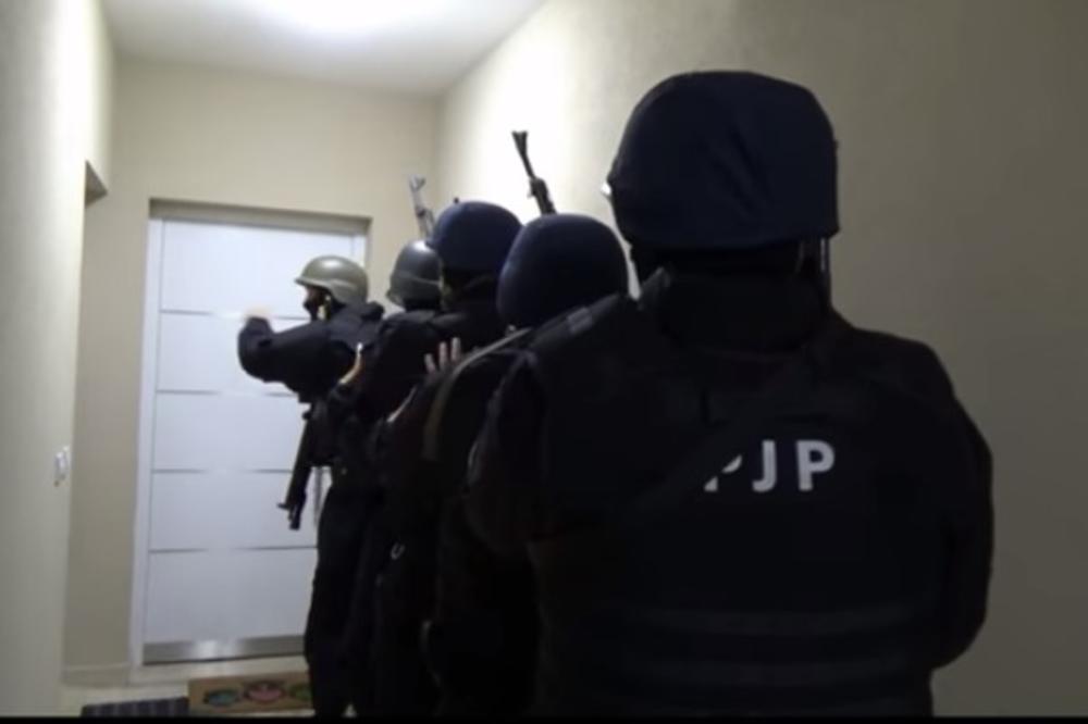 (VIDEO) DRAMATIČNA AKCIJA CRNOGORSKE POLICIJE: Ovako su upali u ozloglašenu TVRĐAVU škaljarskog klana!