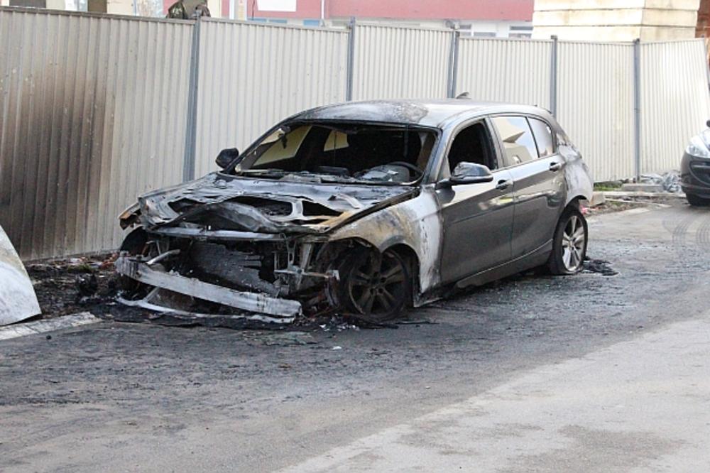 DRAMA U NOVOM SADU: Policajcu zapaljen BMW, potpuno izgoreo!