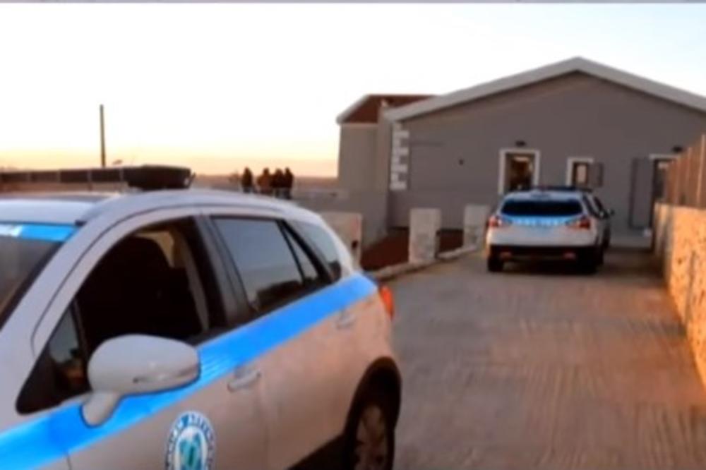 (VIDEO) DVOJE TURISTA PRONAĐENO MRTVO U GRČKOJ: Policija otkrila satanistički simbol oko vrata devojke!
