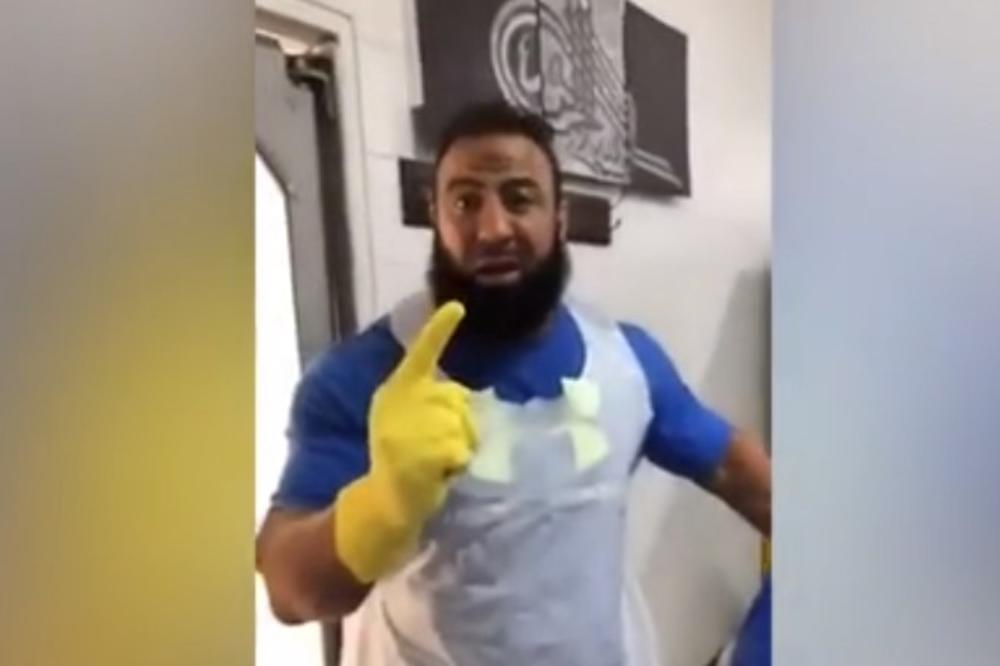 (VIDEO) JEZIVO UPOZORENJE AUSTRALIJSKOG POGREBNIKA: Mladim muslimanima slikovito pokazao kako će završiti ako za Novu godinu ne poštuju Kuran!