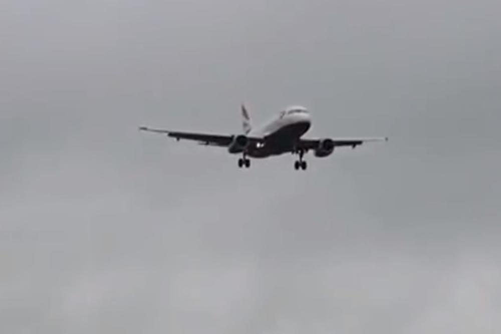 (VIDEO) LUDO HRABAR PILOT: Ni oluja Elenor ga nije omela da spusti avion, svi putnici bez daha gledali sletanje