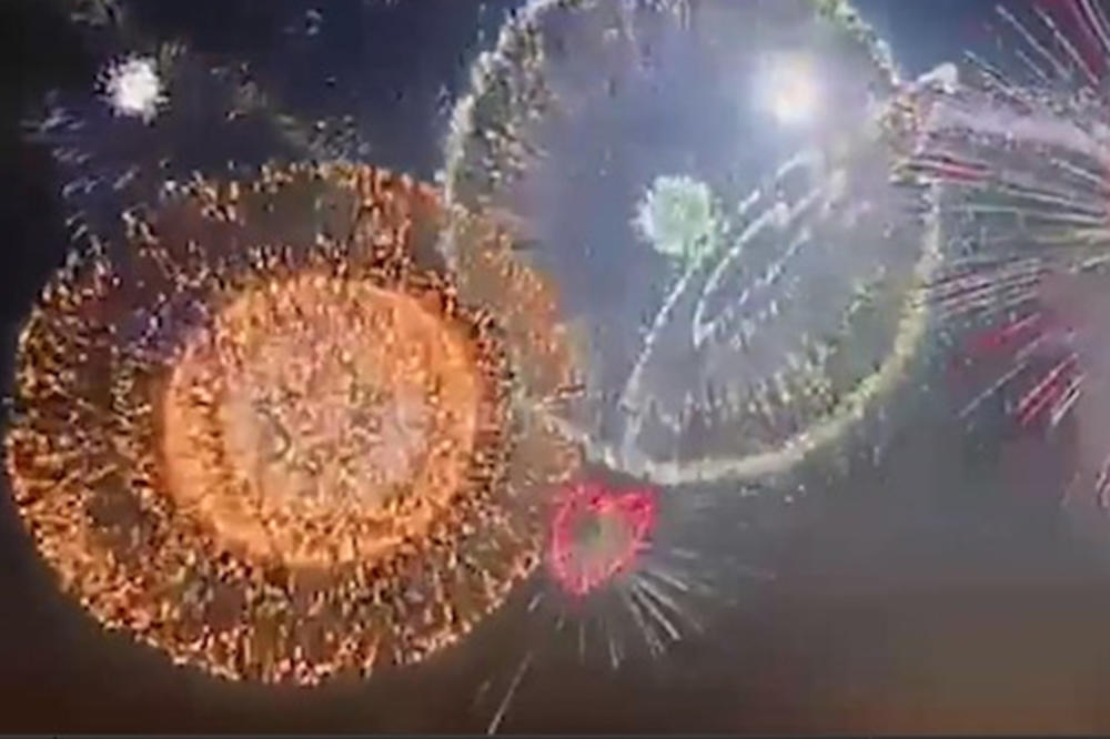 (VIDEO) OVO NIJE SIDNEJ, NJUJORK NI LONDON! Najspektakularniji novogodišnji vatromet priredili RUSI!