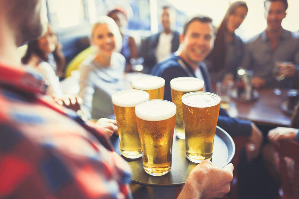 RUSI IZGUBILI TITULU: Belgijanci najviše piju alkohol, a evo na kom je mestu Srbija