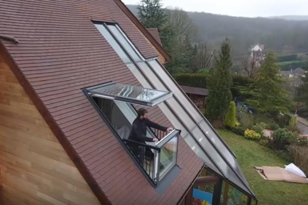 (VIDEO) GENIJALNO REŠENJE: Evo kako napraviti balkon tamo gde ga nema! Od prozora do terase za nekoliko sekundi!