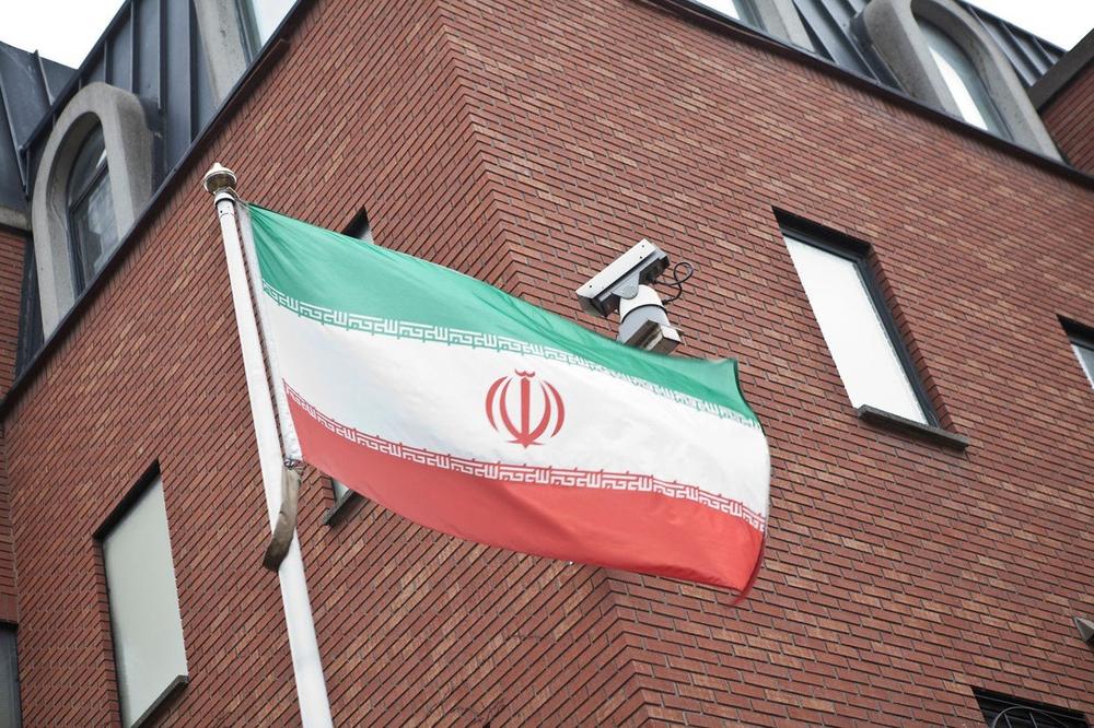 HLADNORATOVSKO POKAZIVANJE MIŠIĆA: Iran optužio SAD da prete Rusiji nuklearnim oružjem