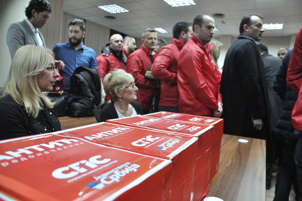 PREDATO 5.000 POTPISA: SPS i JS predali listu za beogradske izbore