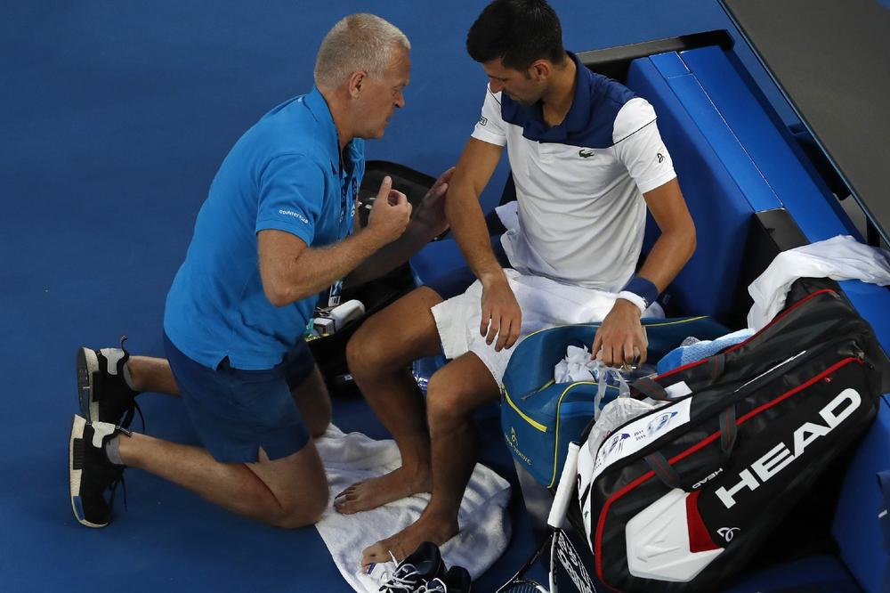 NOVAK ĐOKOVIĆ OPERISAN Švajcarci tvrde: Srpski teniser u rodnom mestu Rodžera Federera obavio hirurški zahvat na povređenom laktu!