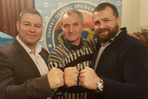(FOTO) ŠAMPIONI NA OKUPU: Srbi prvaci sveta u boksu, karateu i aikidu okupili se u Šapcu