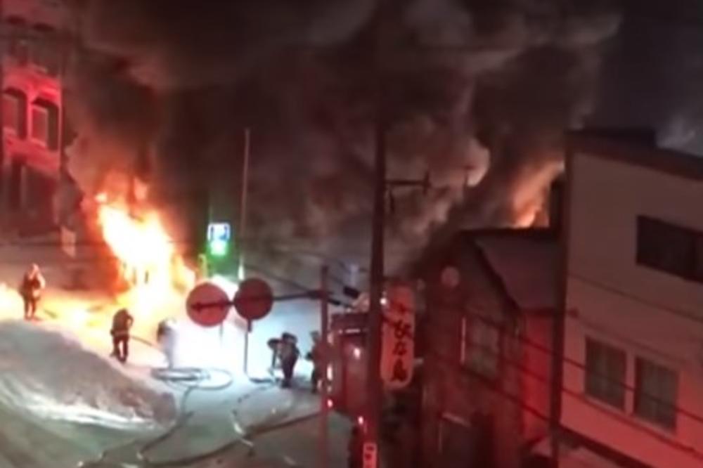 (VIDEO) POŽAR U JAPANU PROGUTAO STARAČKI DOM: Poginulo 11! Vatrogasci jedva obuzdali vatru!