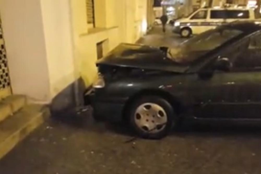 (VIDEO) AUTOM SE ZAKUCALA U SEDIŠTE HDZ: Žena (50) izgubila kontrolu zbog klizavog kolovoza i udarila u zid!