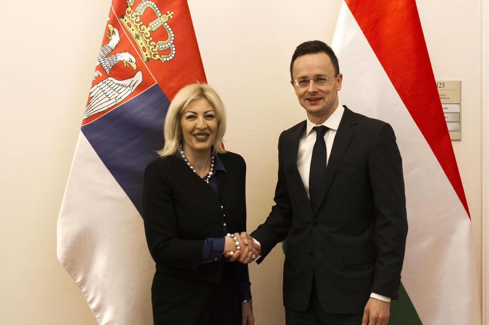 JOKSIMOVIĆEVA SE SASTALA SA SIJARTOM: Mađarska naš iskren partner u EU integracijama