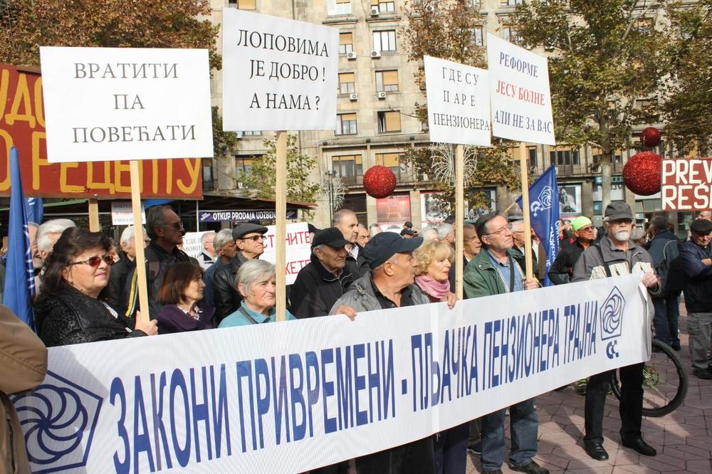 SINDIKATI PENZIONERA I VOJNIH PENZIONERA POZVALI NA PROTEST:  Ne možemo da živimo od lepih reči i čekamo 2025. za bolji život