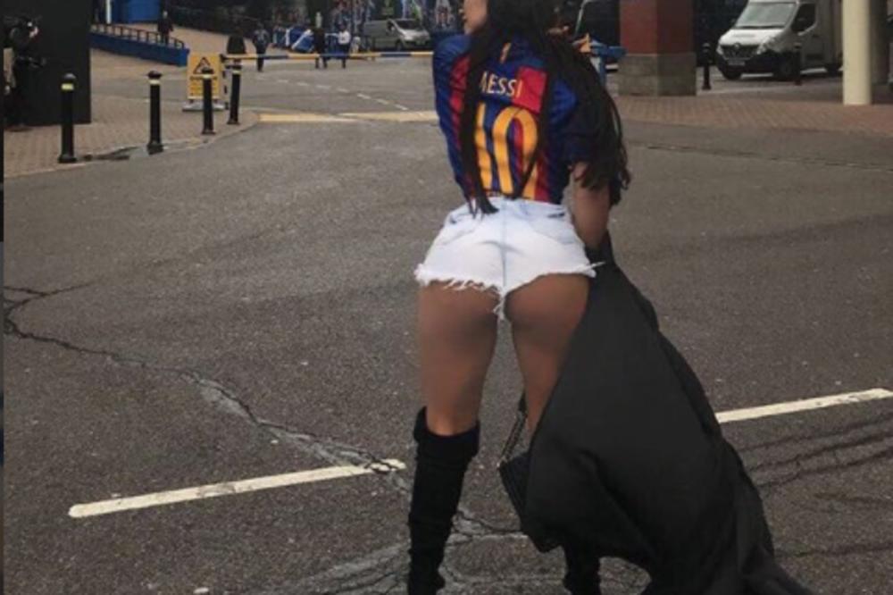 (18+ VIDEO, FOTO) NJOJ NIJE HLADNO, JER JE VRELA: Vatrena navijačica Barselone stigla u London i golišavim slikama najavila spektakl u Ligi šampiona
