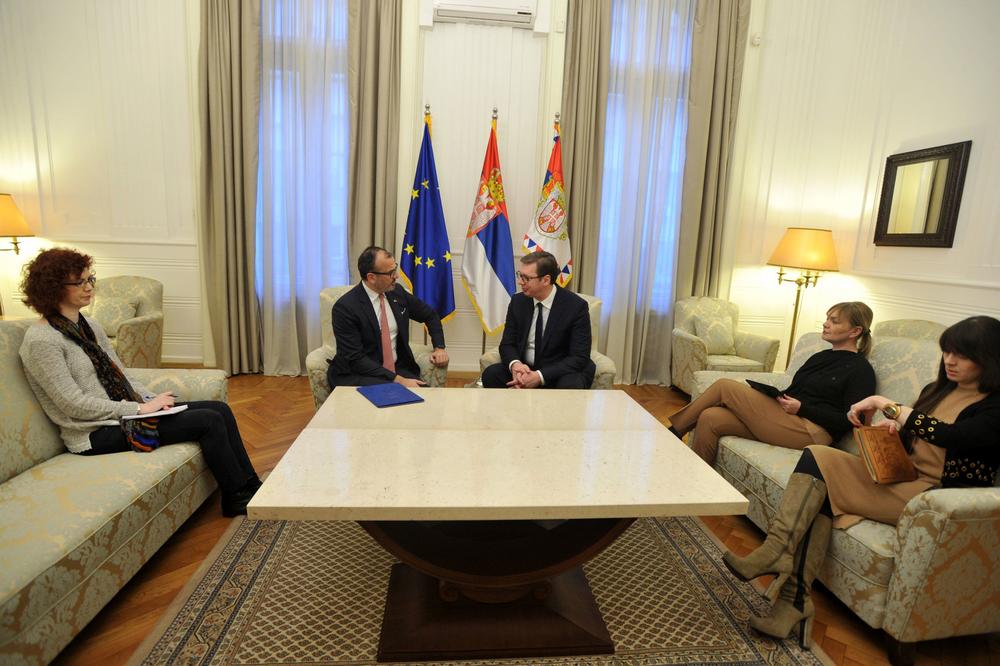 GUST RASPORED NA ANDRIĆEVOM VENCU: Vučić razgovarao sa Fabricijem i Ditmanom
