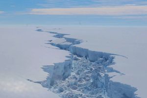MISIJA NAUČNIKA KRENULA PUT ANTARKTIKA: Džinovski ledeni breg koji se odvalio krije tajne stare 120.000 godina!