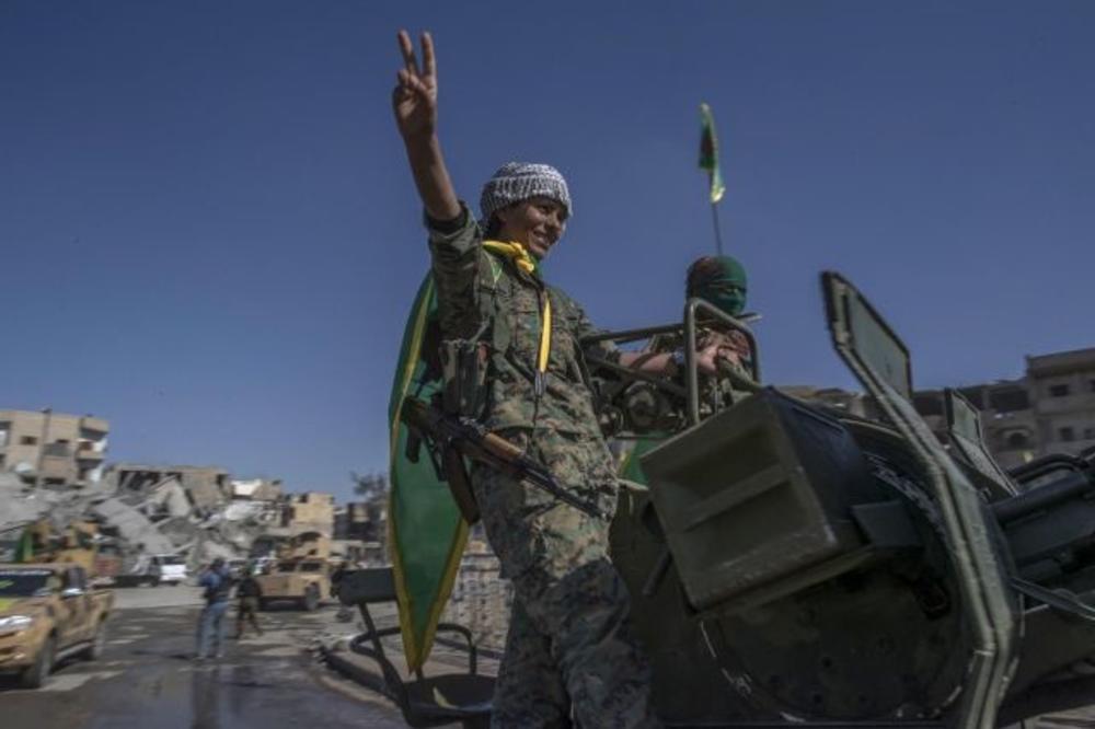 JAČA SAVEZNIŠTVO KURDA I SIRIJACA: Dogovoreno da Asadove snage preuzmu važan grad na severu zemlje