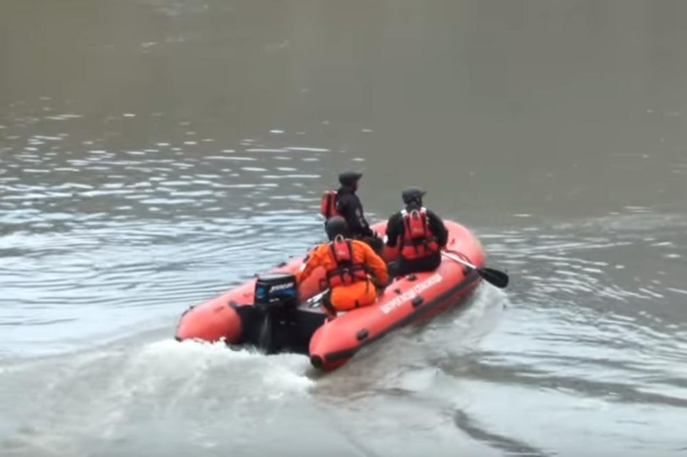 POTRESNA SCENA POSLE POTRAGE NA RZAVU KOD ARILJA: Spasioci bili nemoćni, nisu uspeli da ožive mališana (5) koji je upao u reku