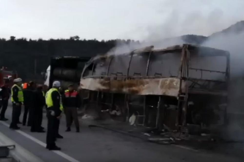 (VIDEO) STRAVIČNA NESREĆA U TURSKOJ: U sudaru kamiona i autobusa 13 mrtvih