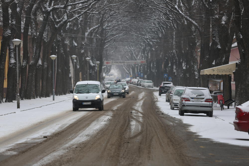 BABA MARTA SE NE PREDAJE: Zabelela se Kikinda, apel vozačima da voze oprezno