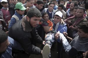 PONEDELJAK JE BIO NAJKRVAVIJI DAN ZA PALESTINCE: 58 poginulo, 2.700 ranjeno u sukobima u pojasu Gaze!