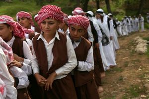 NJIHOVE MAJKE SU SILOVALI ISLAMISTI: Tu decu odlukom čelnika plemena Jazida, sada čeka MNOGO GORA SUDBINA! (VIDEO)