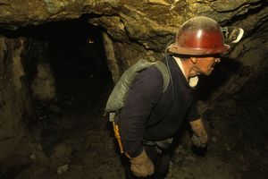 DRAMA U POLJSKOM RUDNIKU: 7 rudara zarobljeno 900 metara pod zemljom! Izgubljen kontakt s njima!