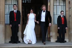 ŠOKIRALI JAVNOST: Princ Hari i Megan Markl VRATILI poklone sa venčanja, ostavili samo JEDAN!