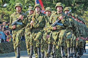 Srbiji ne trebaju brošure, već obavezan vojni rok
