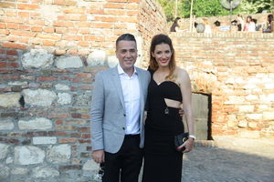 NJIHOVA LJUBAV KRUNISANA JE SA TROJE DECE: Jovana i Željko Joksimović slave godišnjicu braka, a voditeljka mu je bez blama uputila OVE REČI!