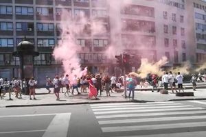 KUPANJE U FONTANI I DIMNE BOMBE: Evo kako beogradski maturanti slave kraj školske godine (KURIR TV)