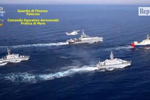 ITALIJANI ZAPLENILI 10 TONA MAROKANSKOG HAŠIŠA: Pratili brod sa holandskom zastavom više od 40 sati, pa upali kod Sicilije (VIDEO)