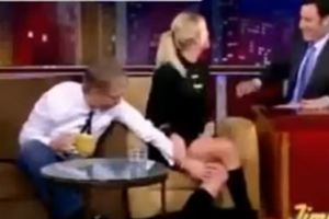 SKANDALOZNI SNIMAK ŠOKIRAO JAVNOST: Komičar optužen sa seksualno uznemiravanje PIPKA Ivanku Tramp usred emisije (VIDEO)